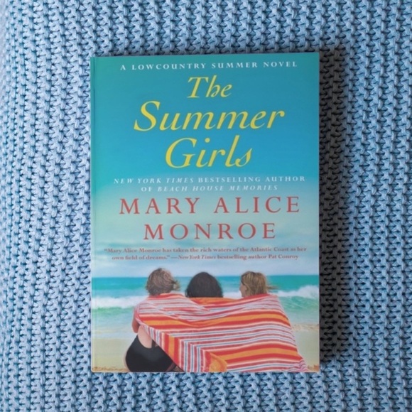 The Summer Girls Book by Mary Alice Monroe - Picture 1 of 7
